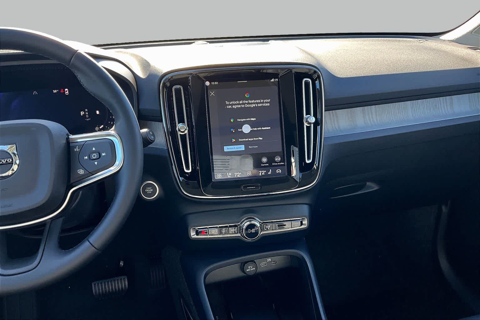 New 2026 Volvo XC40 B5 Ultra w/ Protection Package Premier AWD/4WD image 8