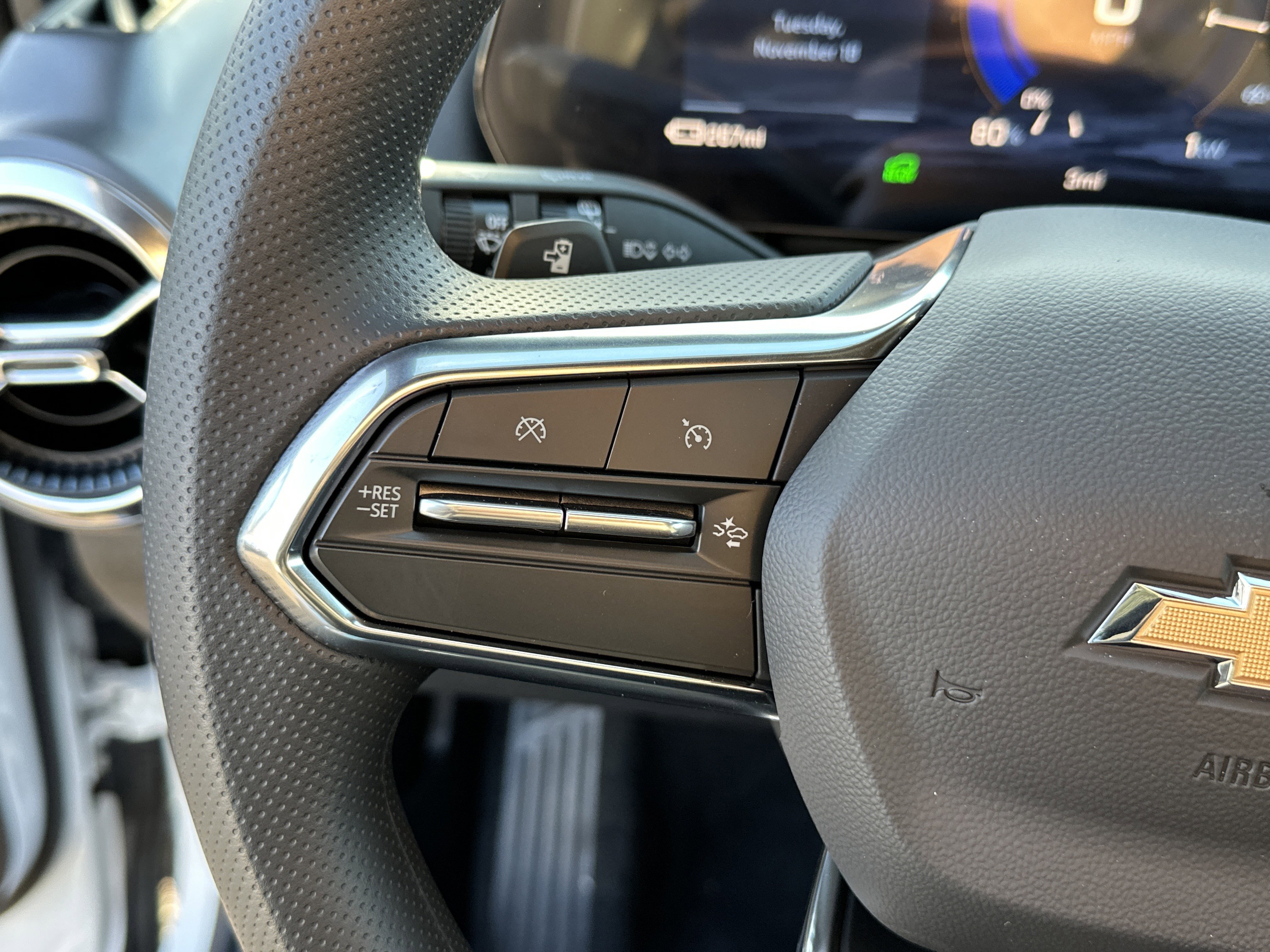 New 2026 Chevrolet Equinox EV LT image 17