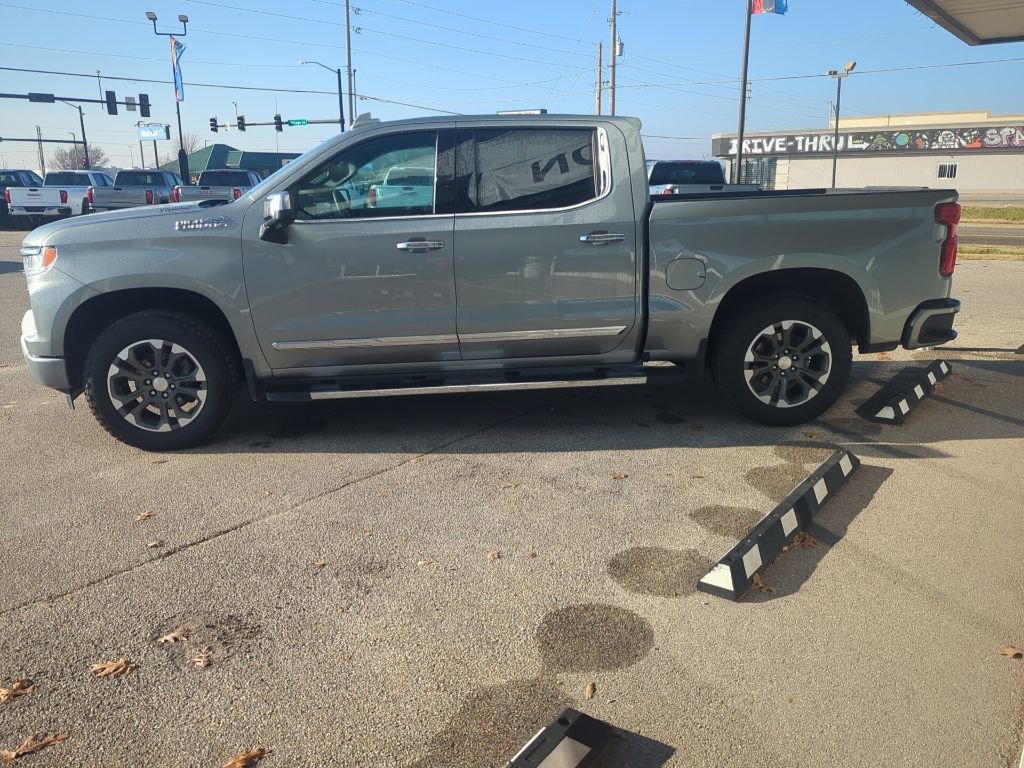 Used 2025 Chevrolet Silverado 1500 High Country w/ Z71 Off-Road Package image 4