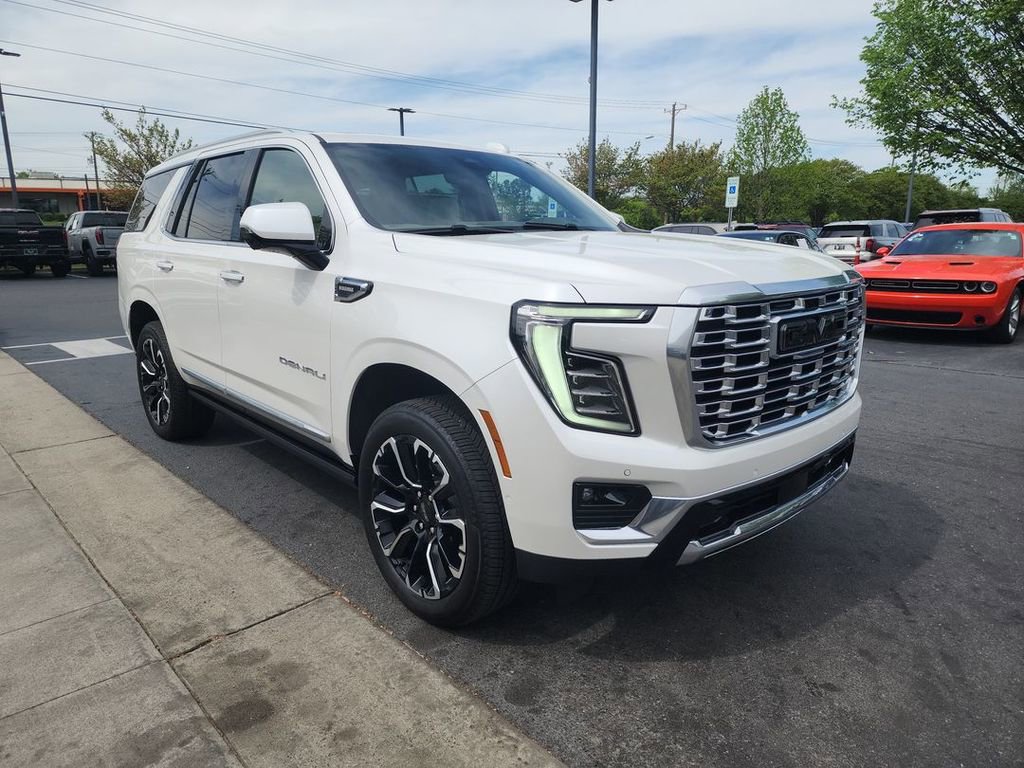Used 2025 GMC Yukon Denali w/ Denali Reserve Package AWD/4WD image 2
