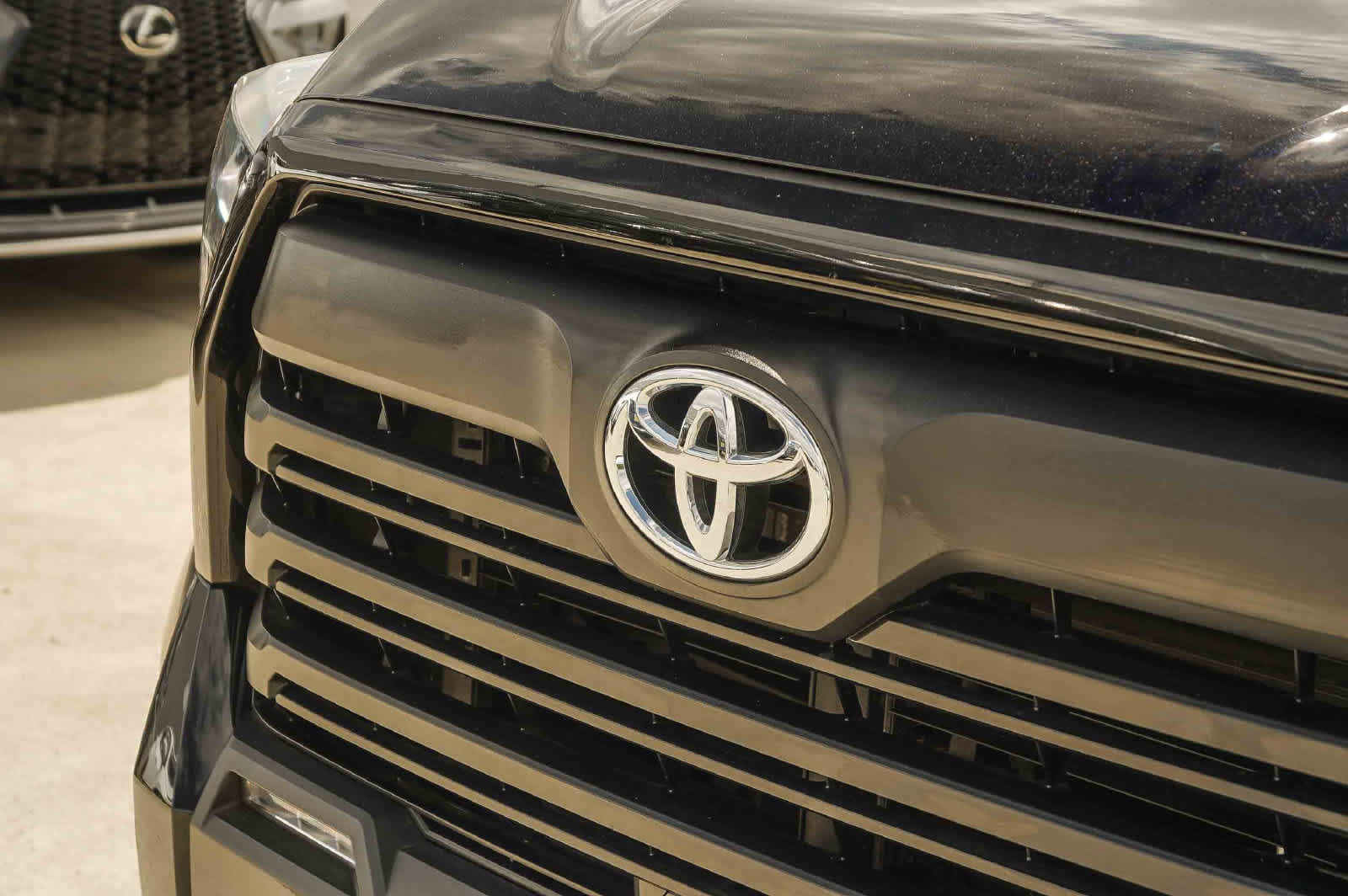 Used 2024 Toyota Tundra SR5 AWD/4WD image 9