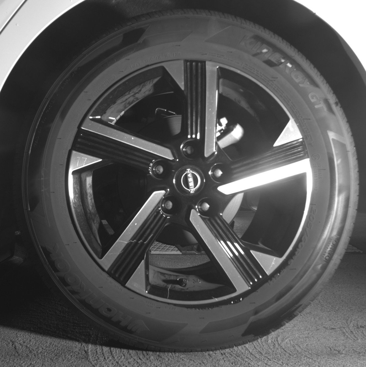 Used 2025 Nissan Sentra SV FWD image 14