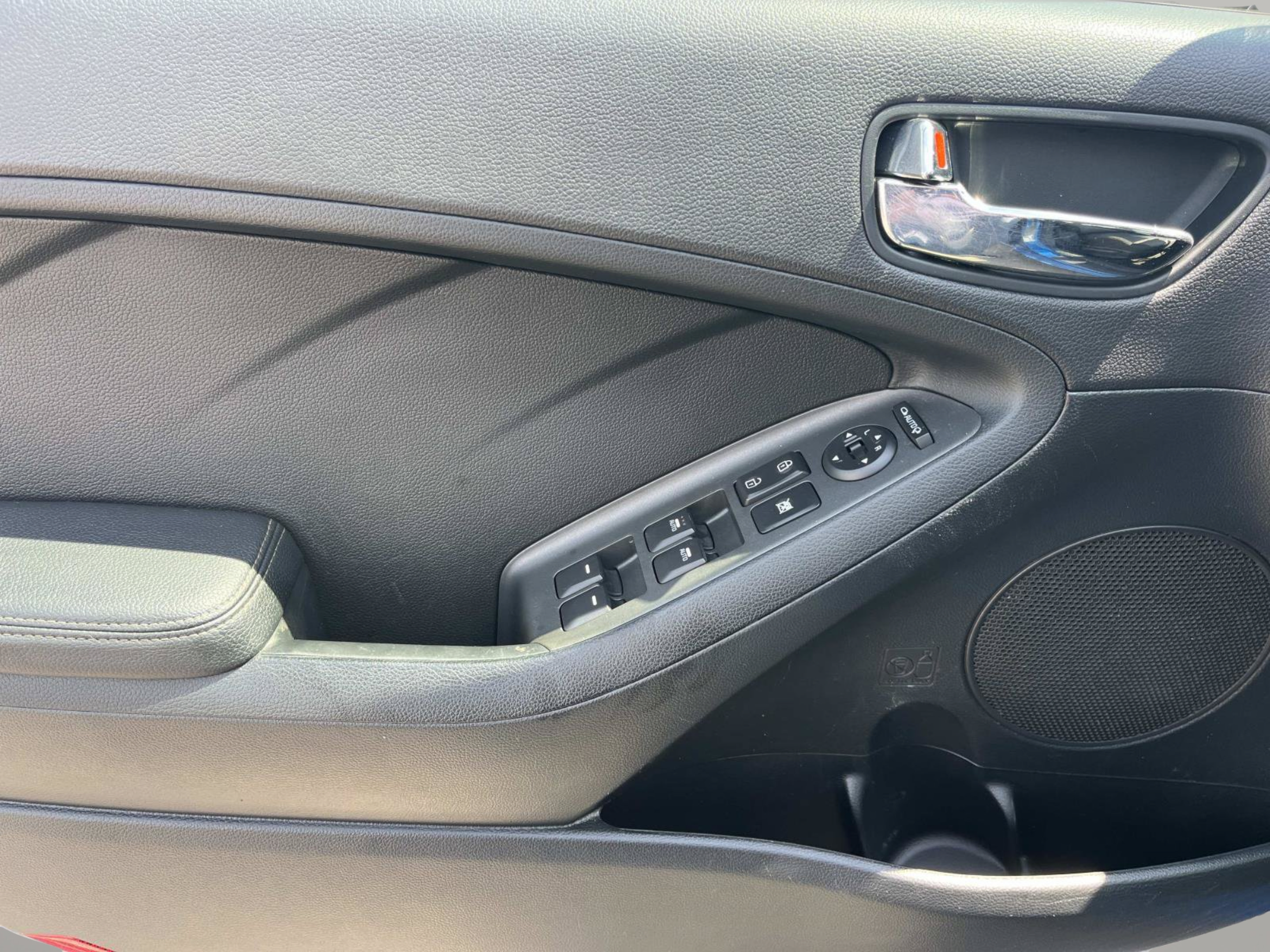 Used 2015 Kia Forte EX FWD image 21
