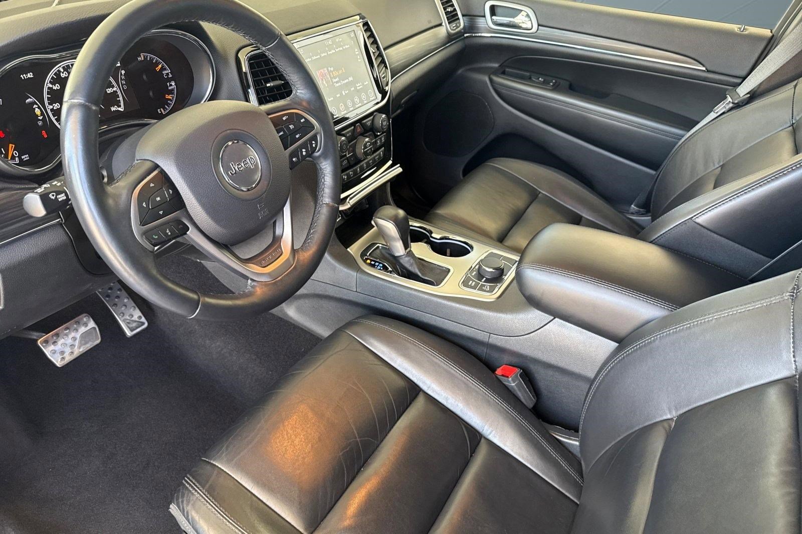 Used 2019 Jeep Grand Cherokee Limited AWD/4WD image 4