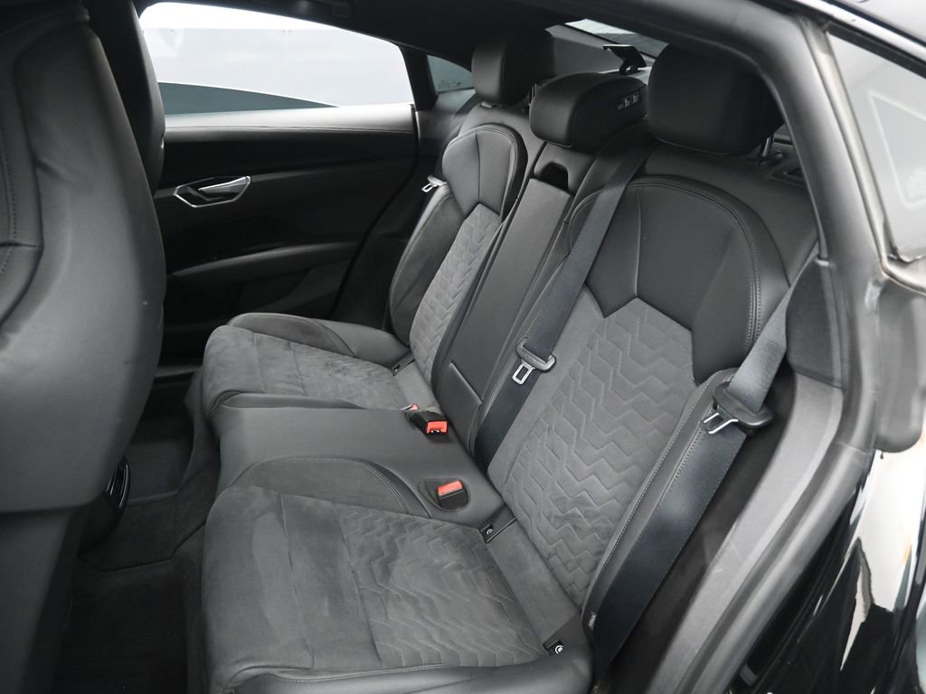 Used 2022 Audi e-tron GT Premium Plus w/ Performance Package AWD/4WD image 26