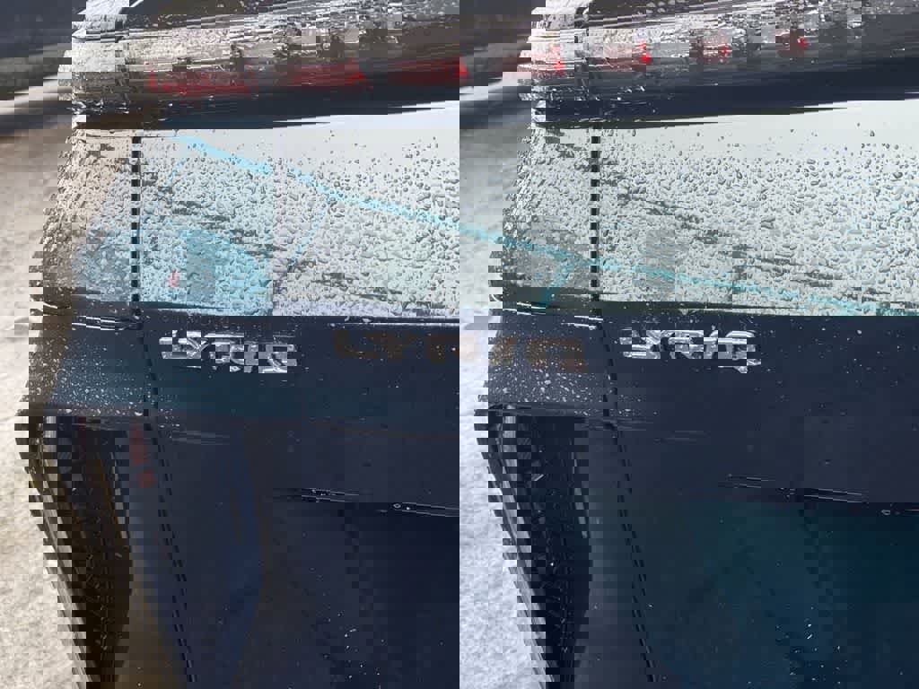 Certified 2025 Cadillac Lyriq Luxury image 10