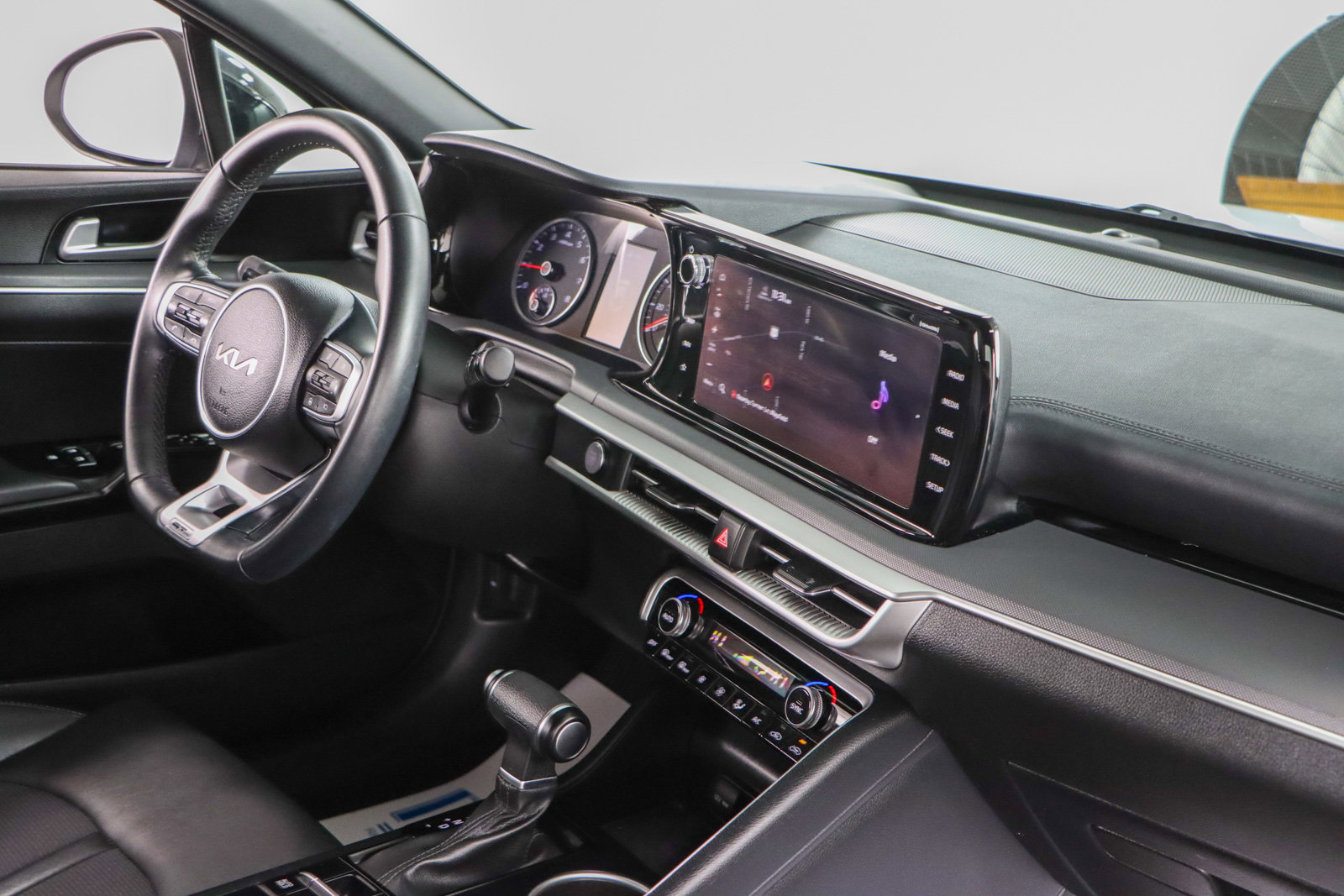 Used 2023 Kia K5 GT-Line image 25