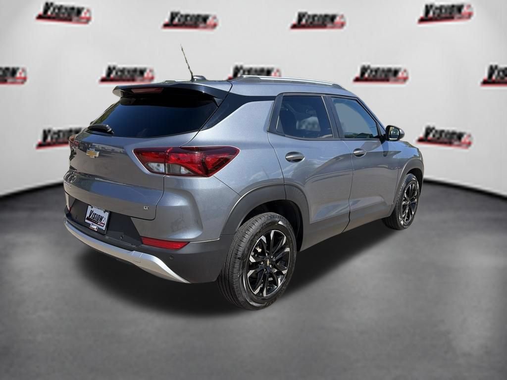 Used 2022 Chevrolet TrailBlazer LT w/ Confidence II Package FWD image 5
