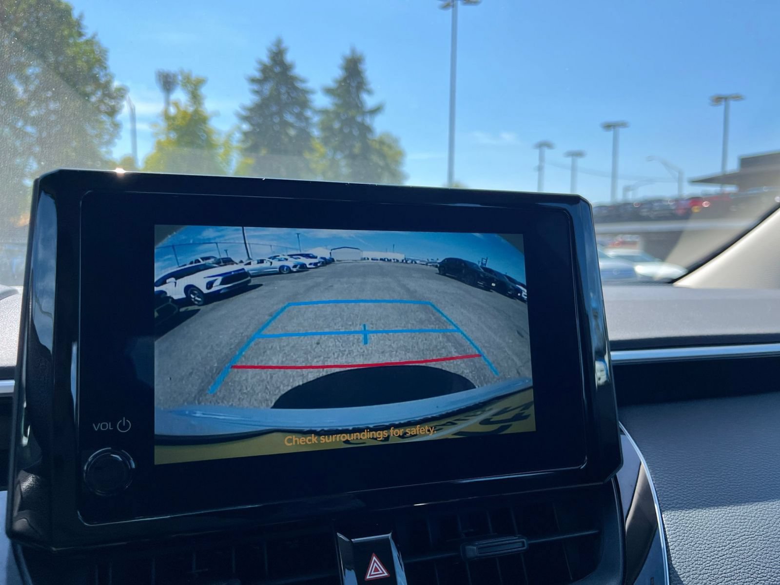 Used 2025 Toyota Corolla LE FWD image 24