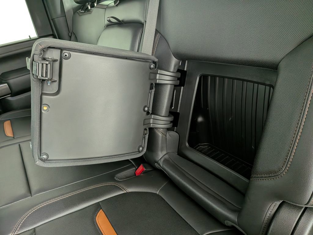 Used 2020 GMC Sierra 2500 AT4 w/ Technology Package image 36