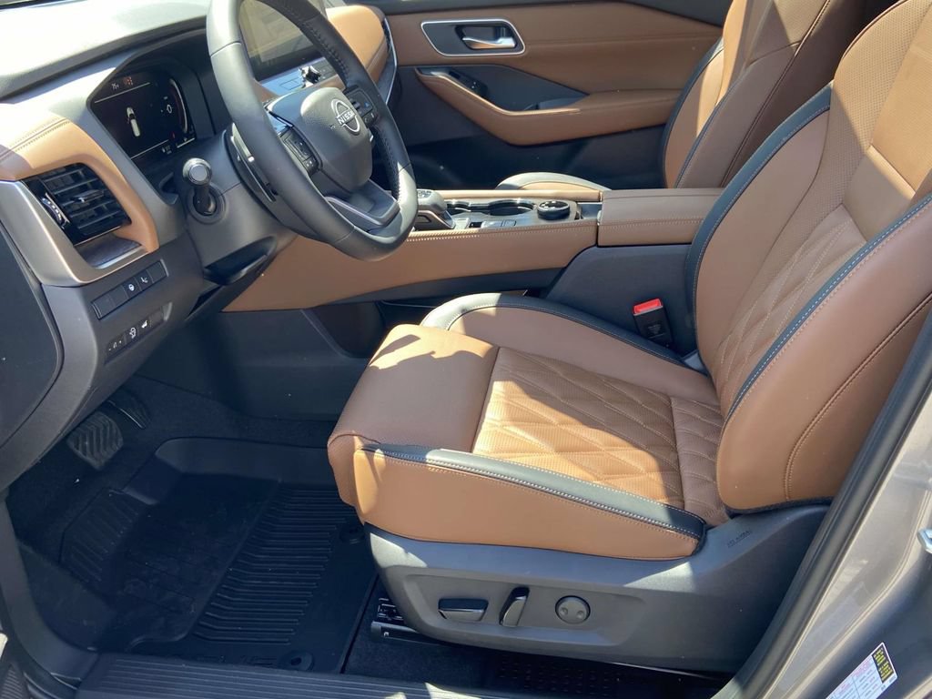 New 2026 Nissan Rogue Platinum w/ Platinum Premium Package AWD/4WD image 18