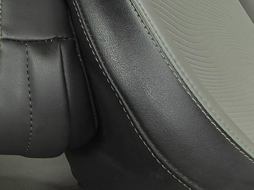Used 2013 Buick Encore Convenience FWD image 14