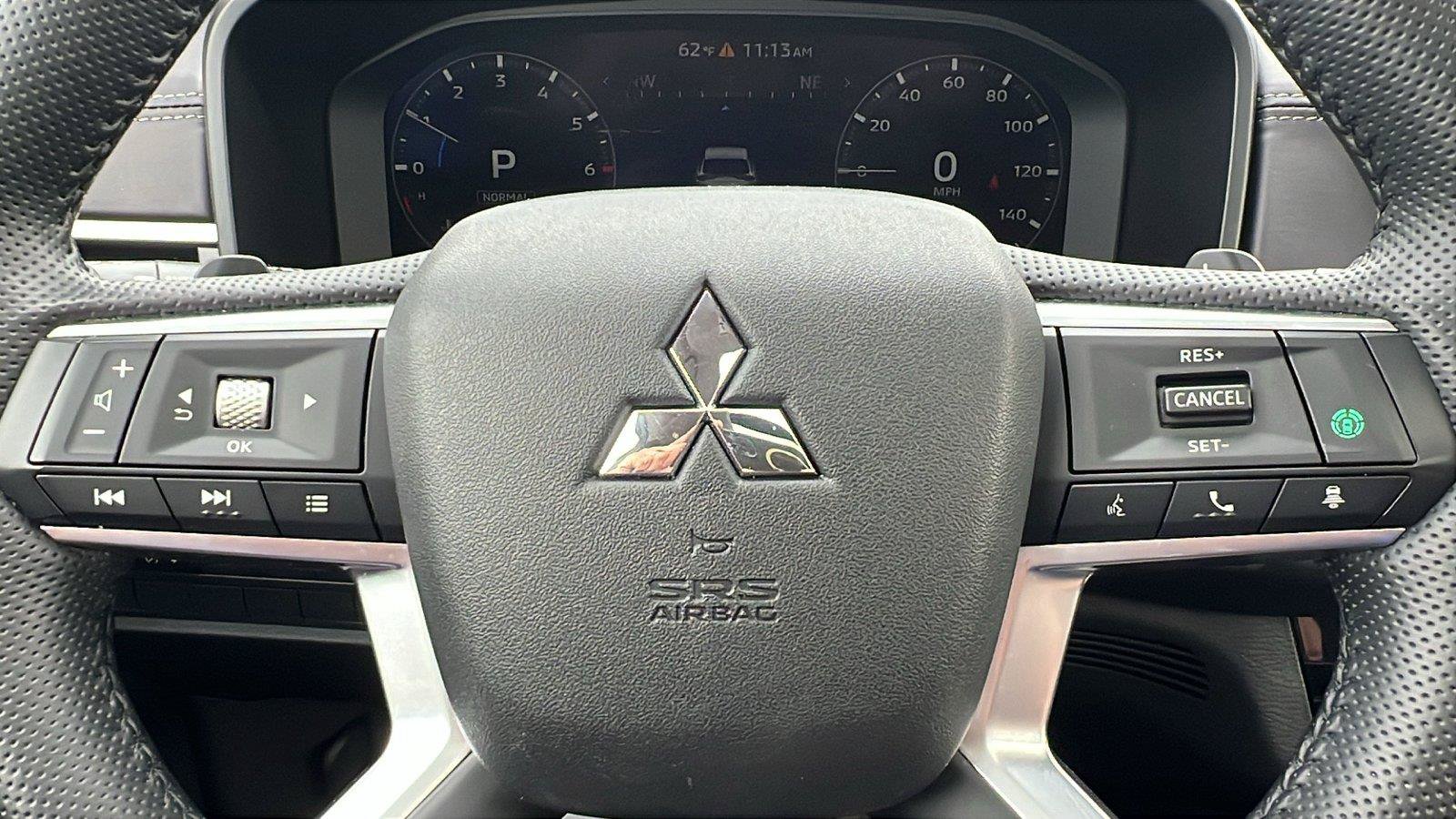 Used 2024 Mitsubishi Outlander SE AWD/4WD image 30