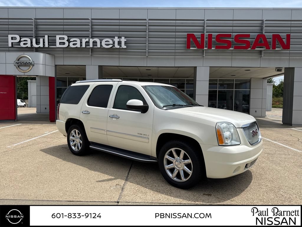 Used 2014 GMC Yukon Denali RWD image 1
