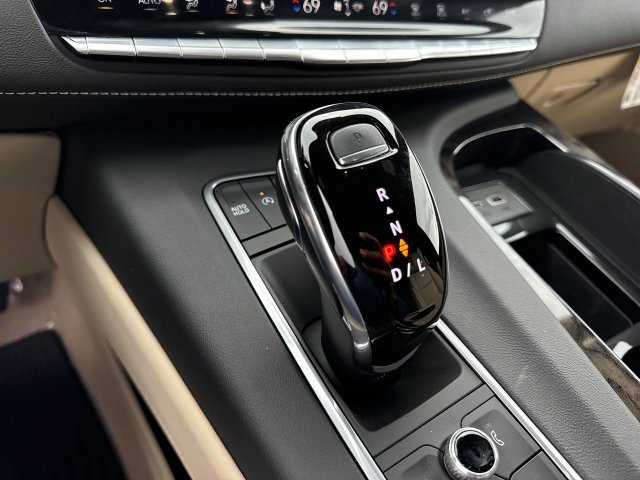 Used 2021 Cadillac Escalade Premium Luxury w/ Driver Assist Tech Package AWD/4WD image 20