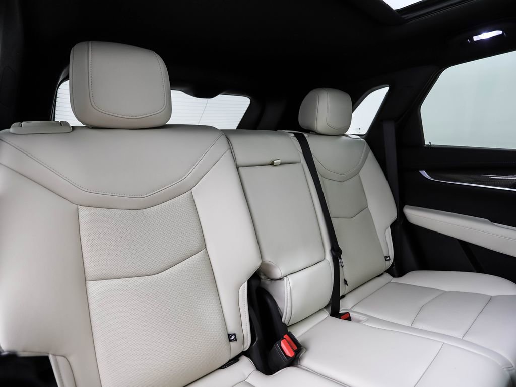 Used 2024 Cadillac XT5 Sportv w/ Technology Package AWD/4WD image 27