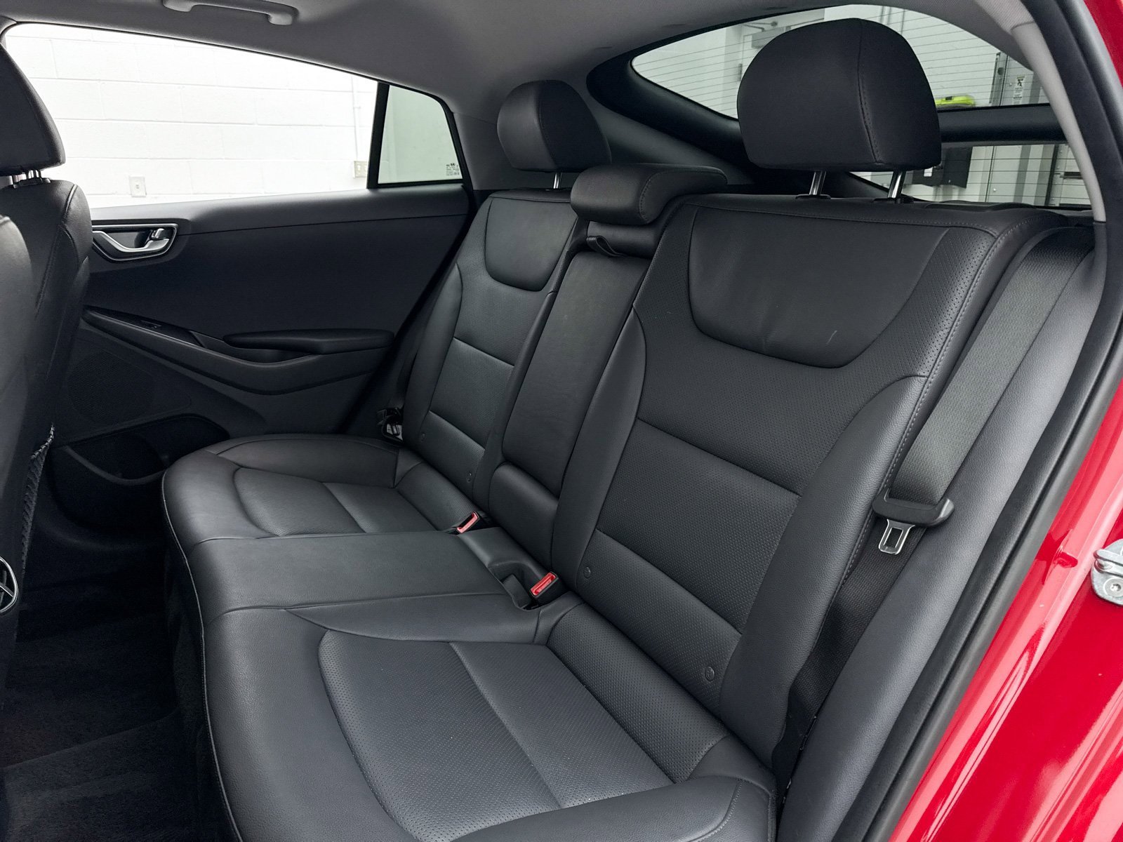 Used 2021 Hyundai Ioniq Limited image 36