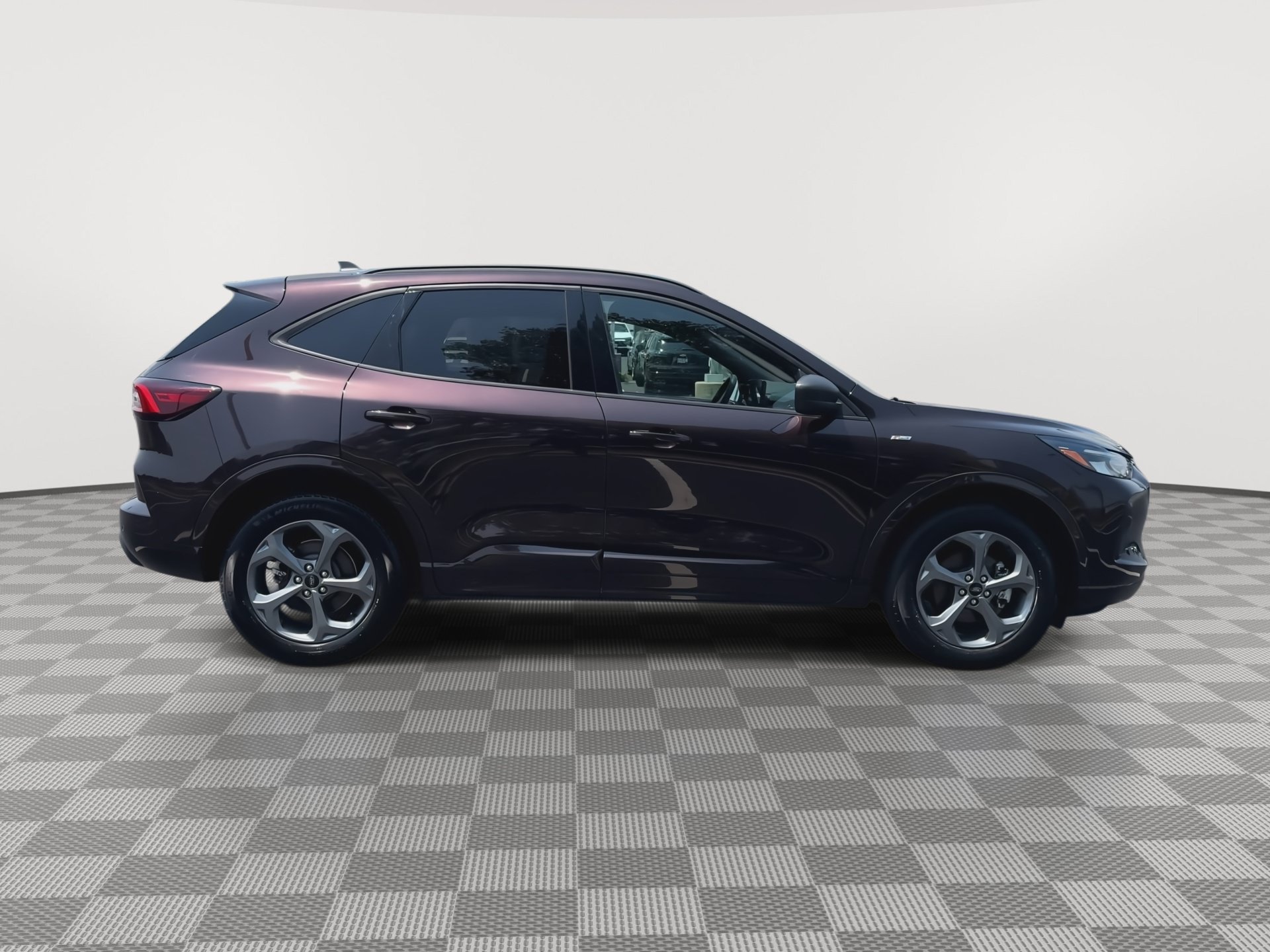 Used 2023 Ford Escape ST-Line w/ Tech Pack #1 AWD/4WD image 9