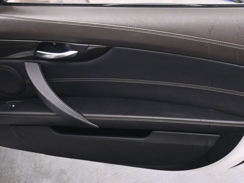 Used 2012 BMW Z4 sDrive28i image 17