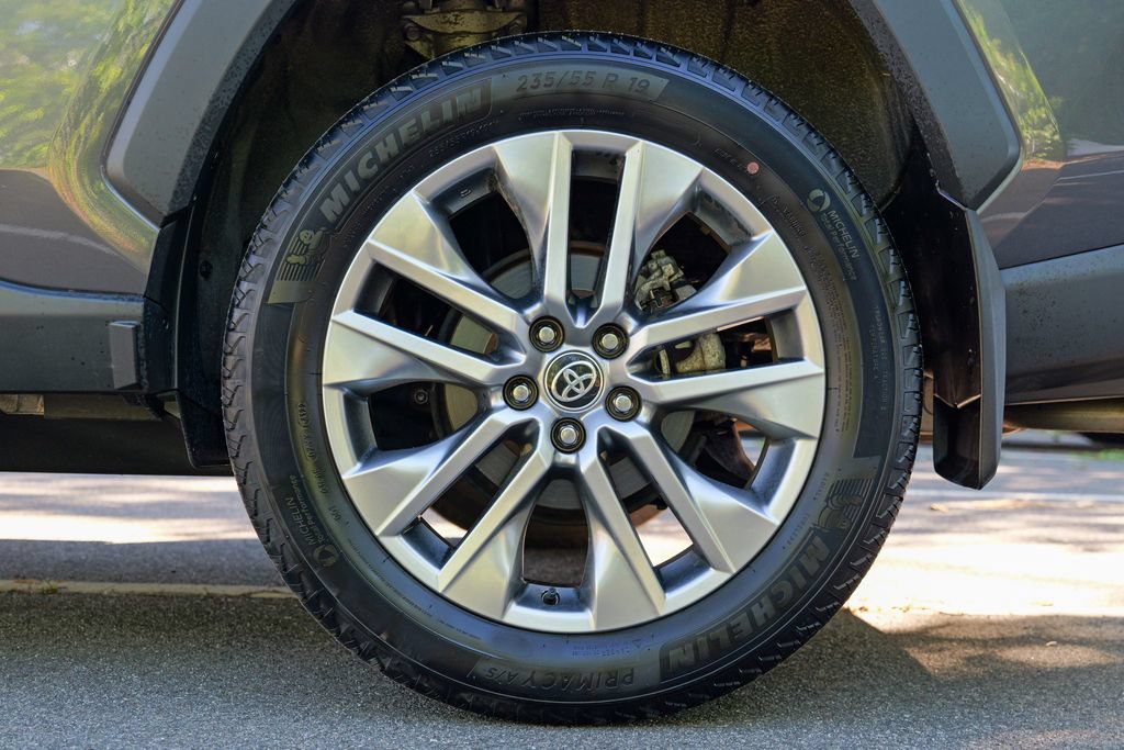 Used 2023 Toyota RAV4 XLE Premium AWD/4WD image 14