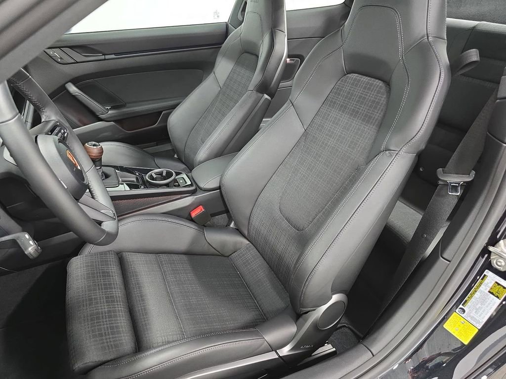 New 2026 Porsche 911 Carrera T RWD image 5
