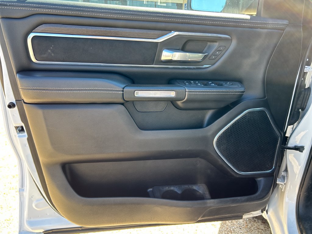 Used 2025 RAM 1500 Laramie AWD/4WD image 11