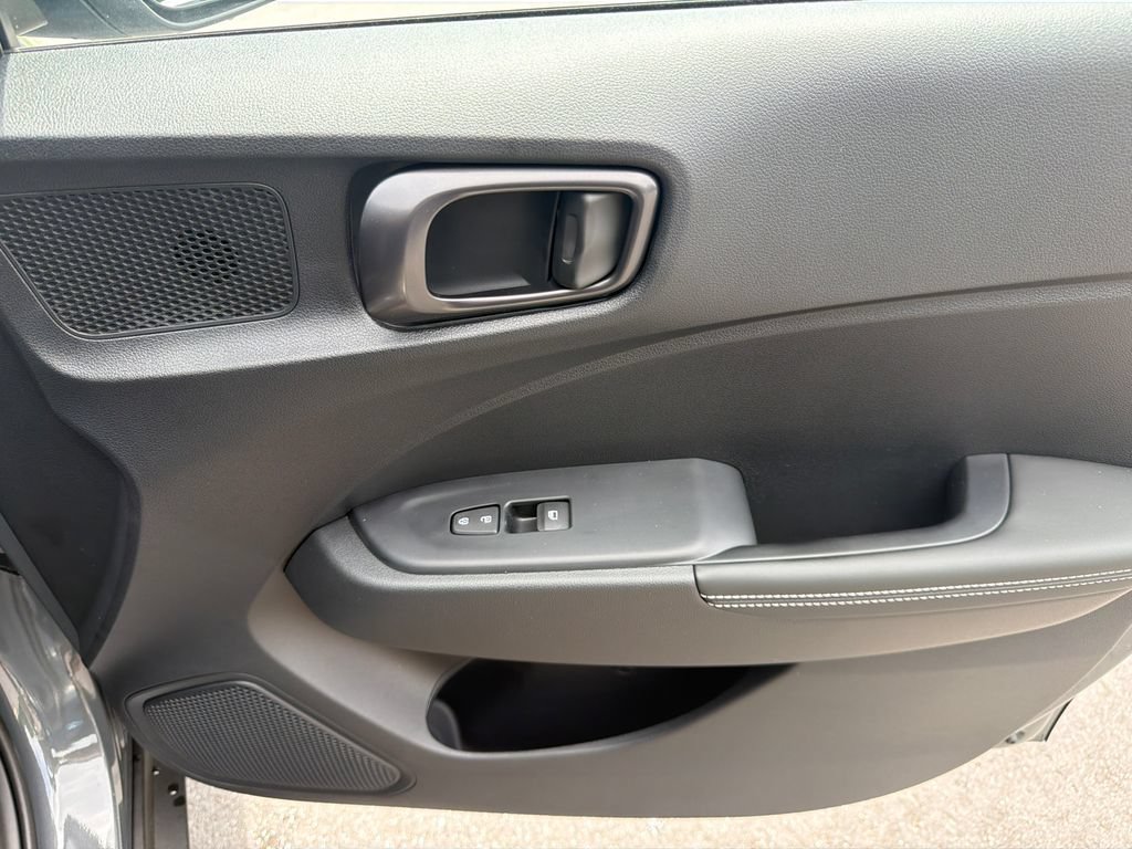 New 2026 Hyundai Venue SEL FWD image 15