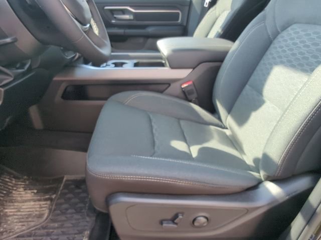 New 2026 RAM 1500 4x4 Crew Cab image 22