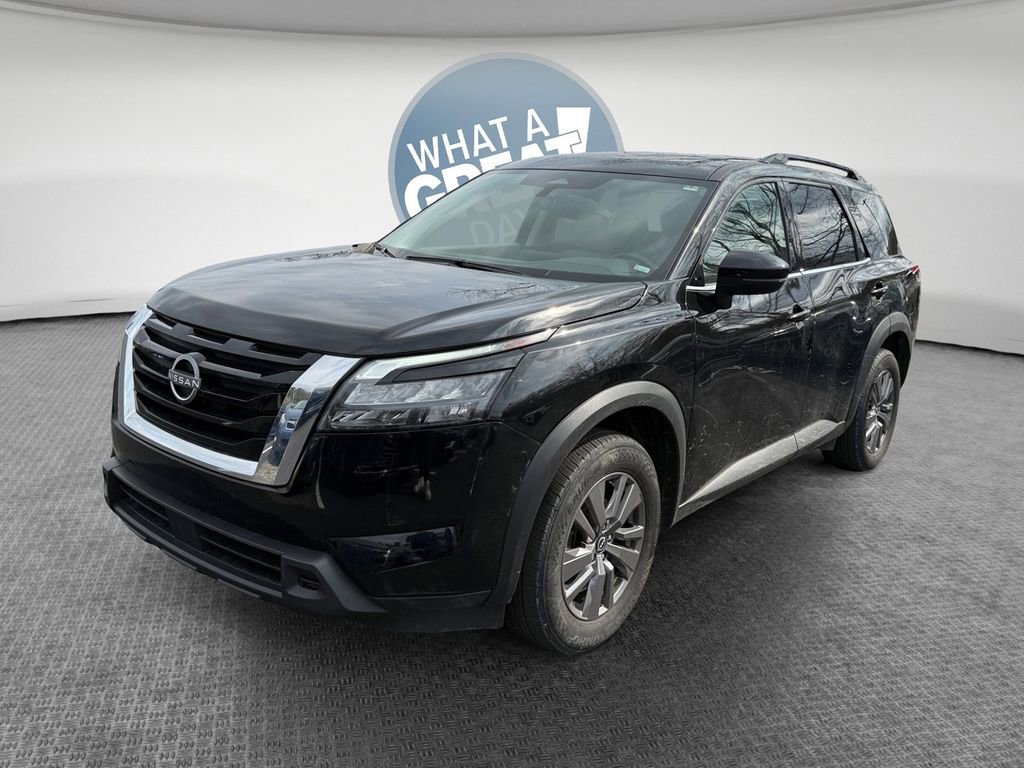 Used 2024 Nissan Pathfinder SV image 8