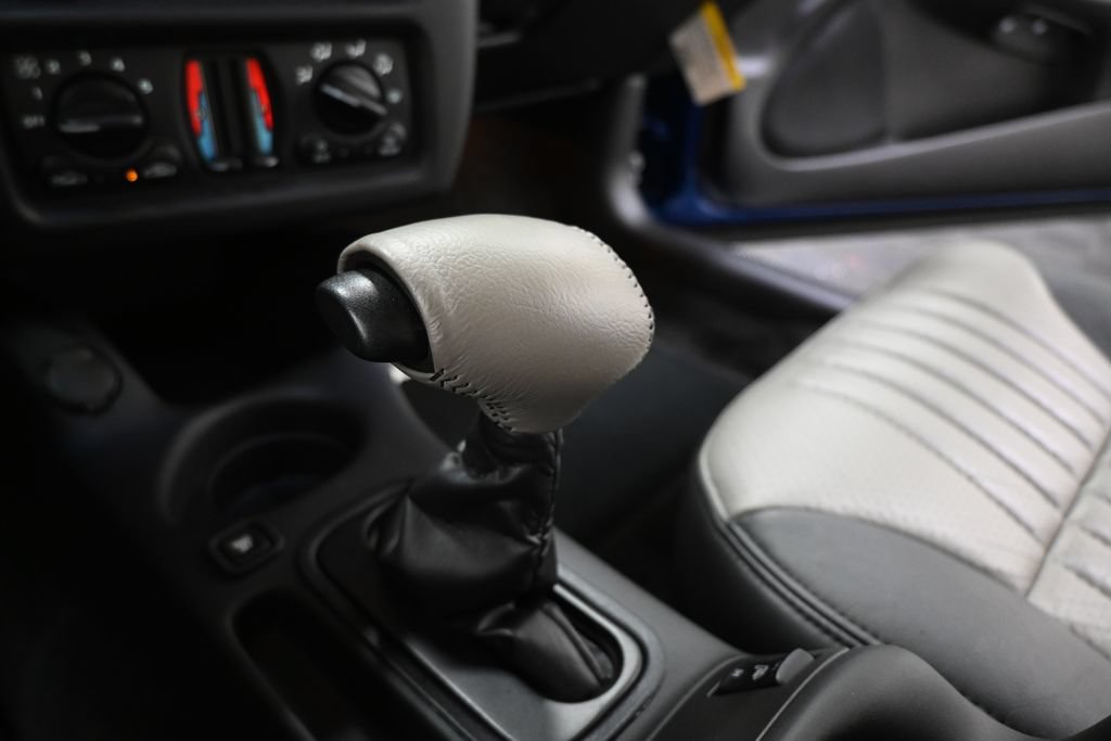 Used 2003 Chevrolet Monte Carlo SS FWD image 17