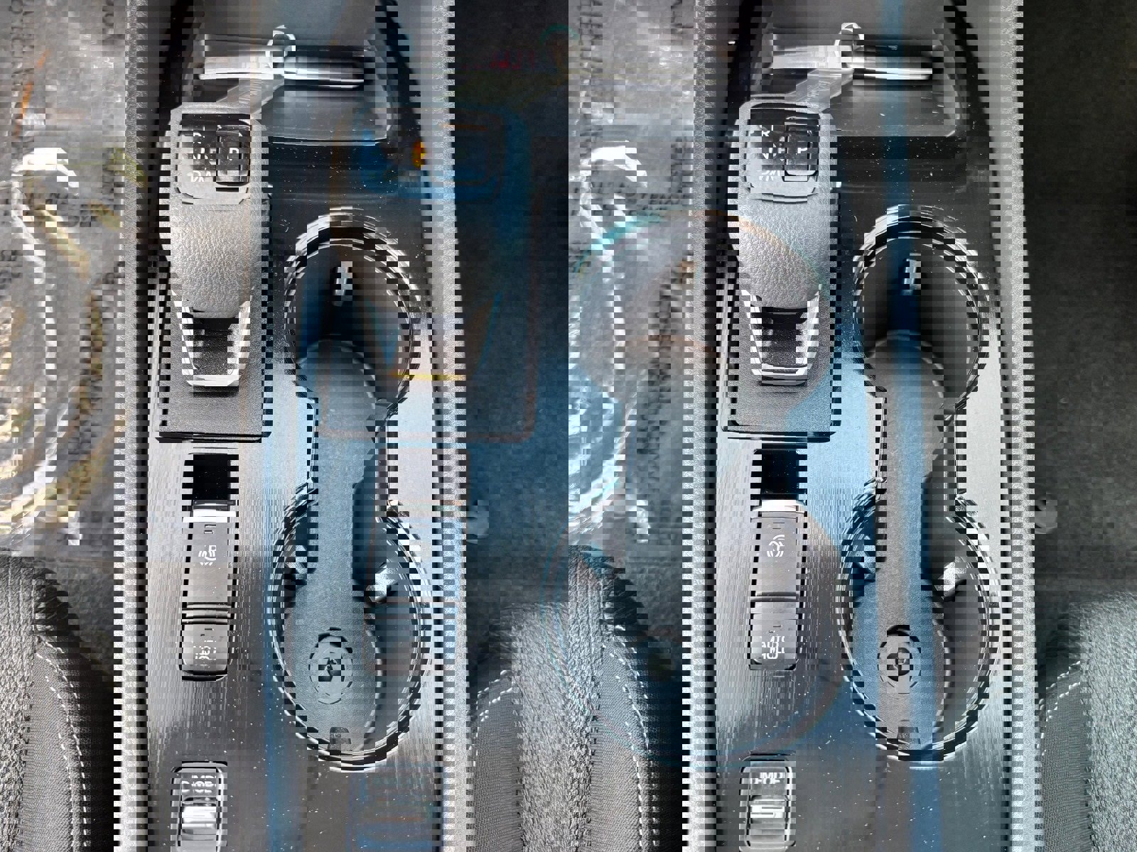 Certified 2025 Nissan Rogue SV image 25