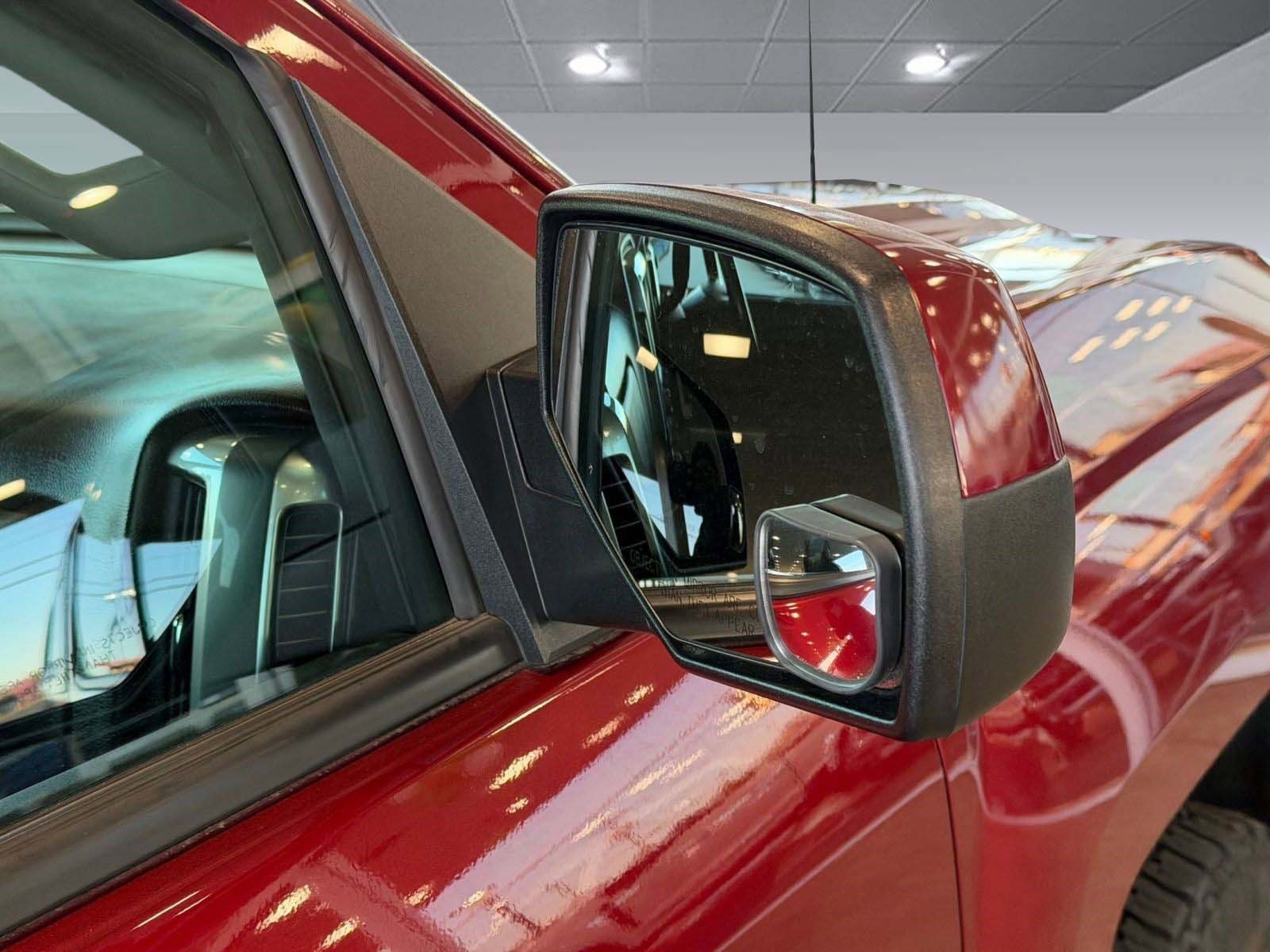 Used 2018 Chevrolet Silverado 1500 LT w/ All Star Edition image 16