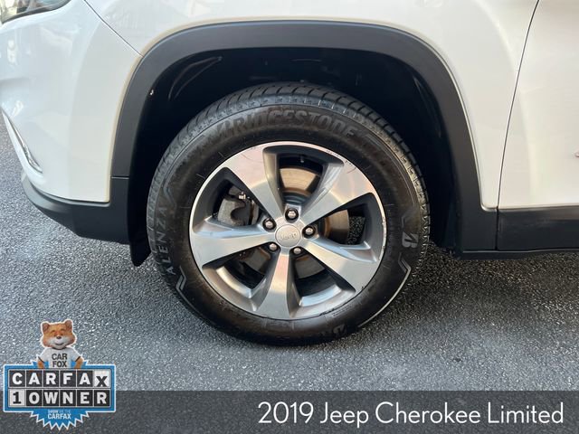 Used 2019 Jeep Cherokee Limited image 11