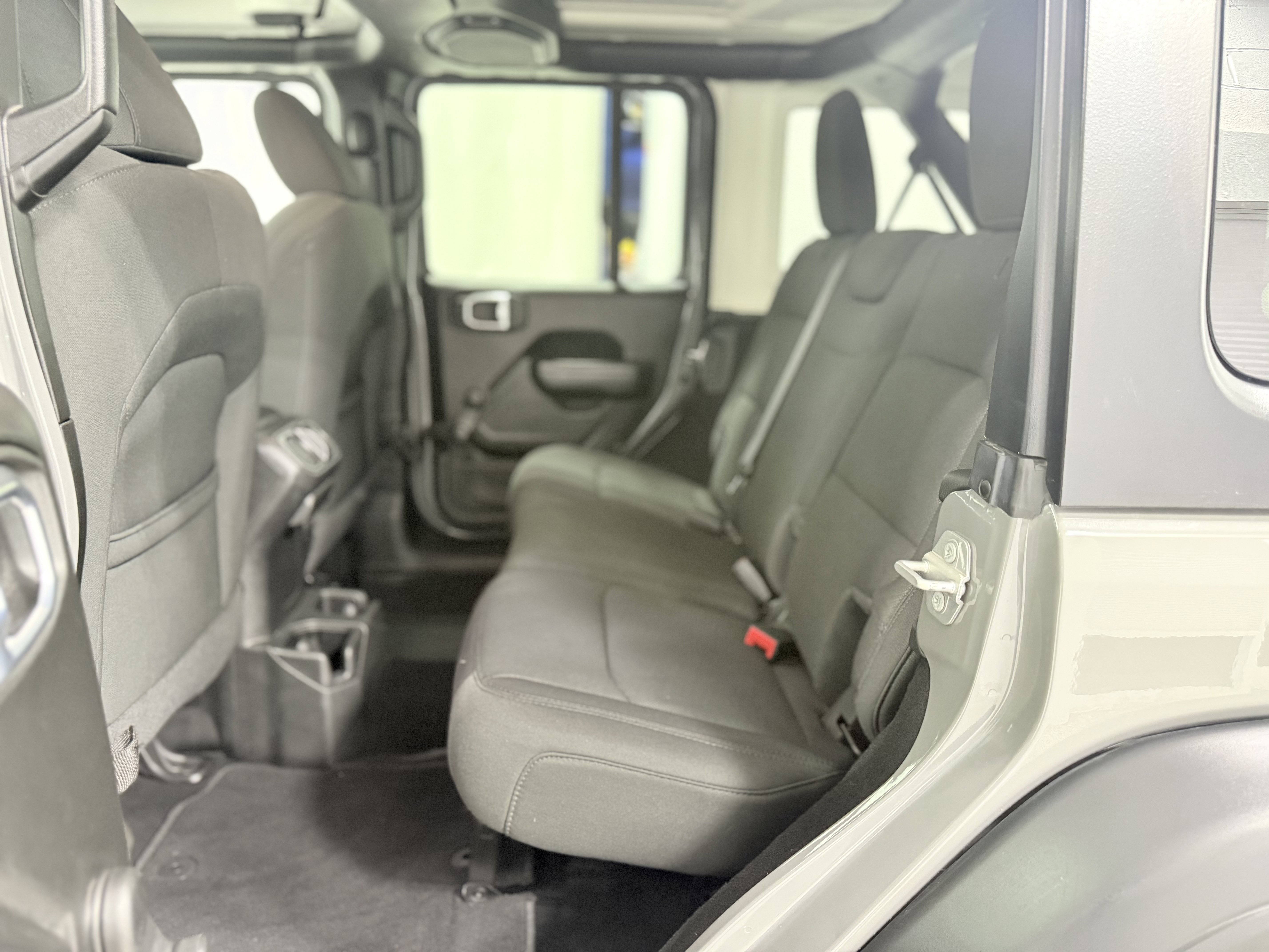 Used 2021 Jeep Wrangler Unlimited Sport image 22