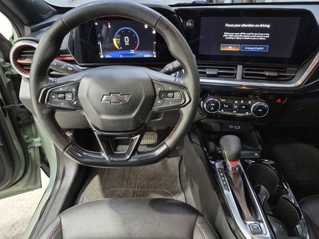 Used 2024 Chevrolet Trax RS w/ Sunroof Package FWD image 14