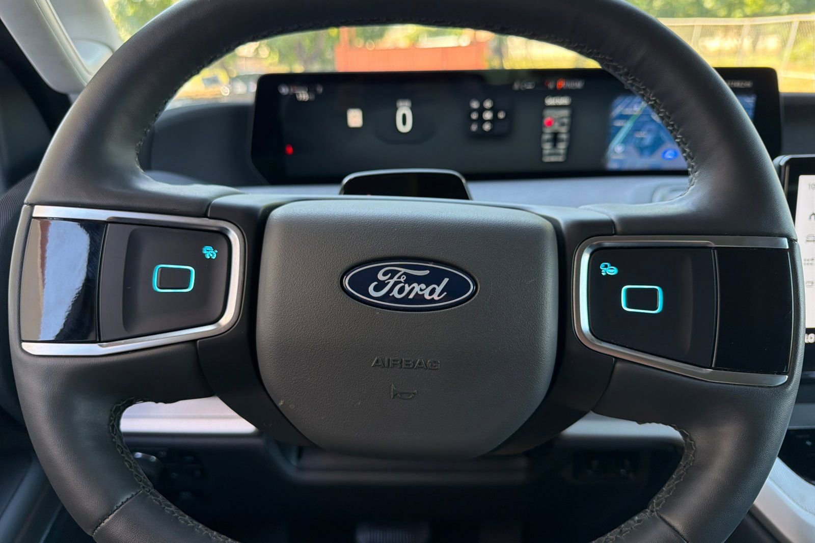 Used 2025 Ford Expedition Active AWD/4WD image 28