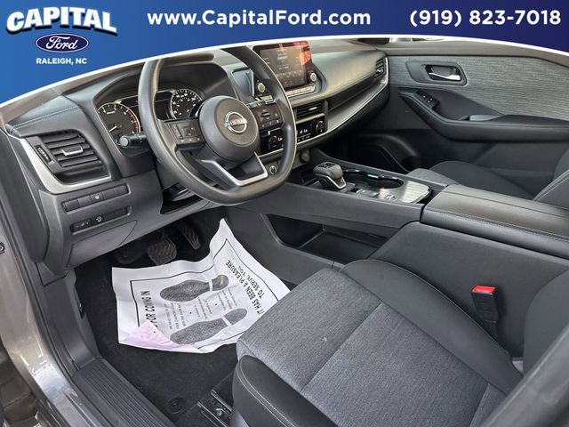 Used 2023 Nissan Rogue SV image 18