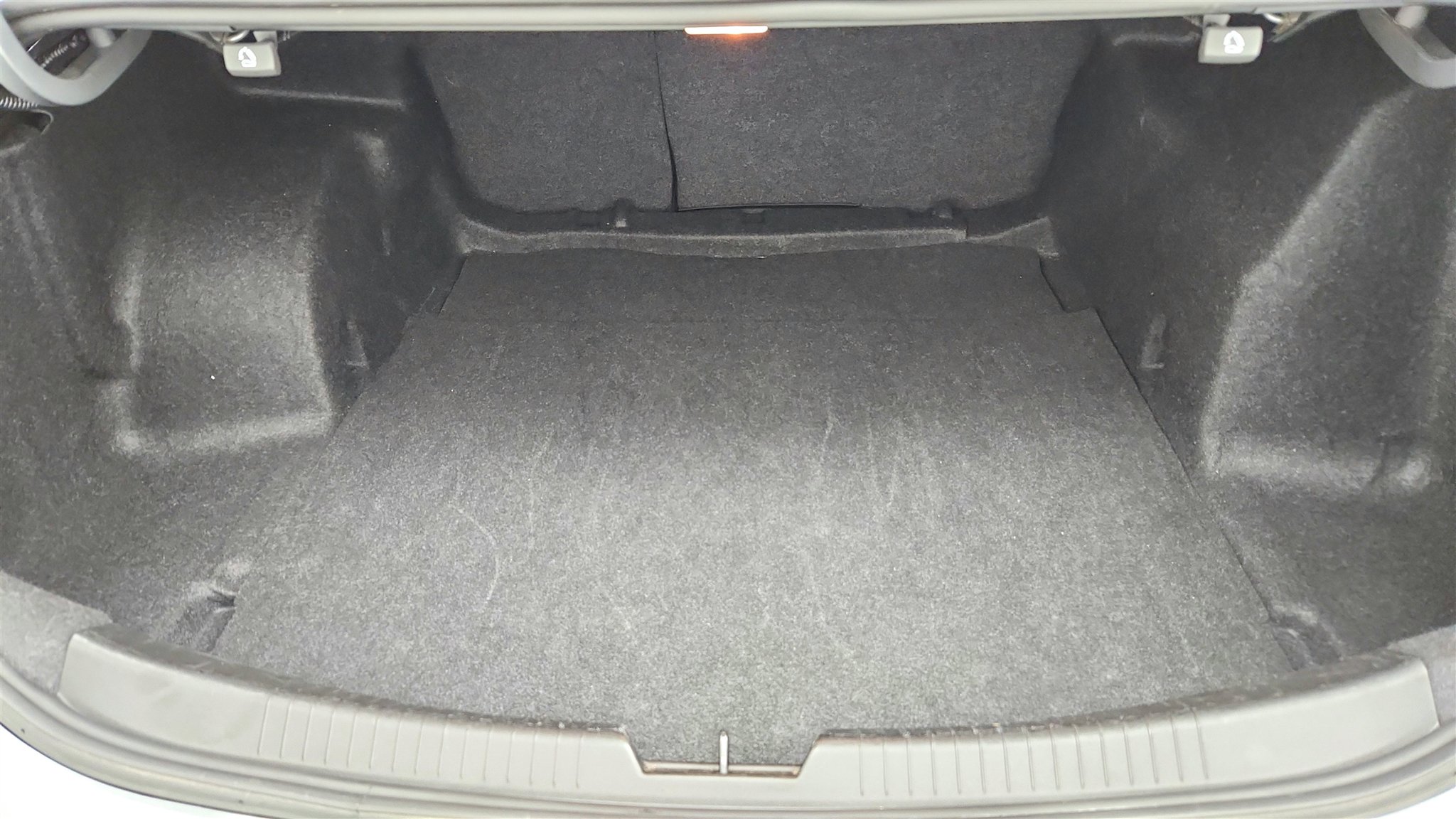 Used 2025 Chevrolet Malibu LT image 27