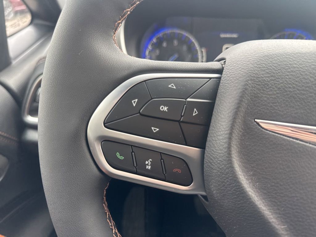 New 2026 Chrysler Pacifica Pinnacle image 16