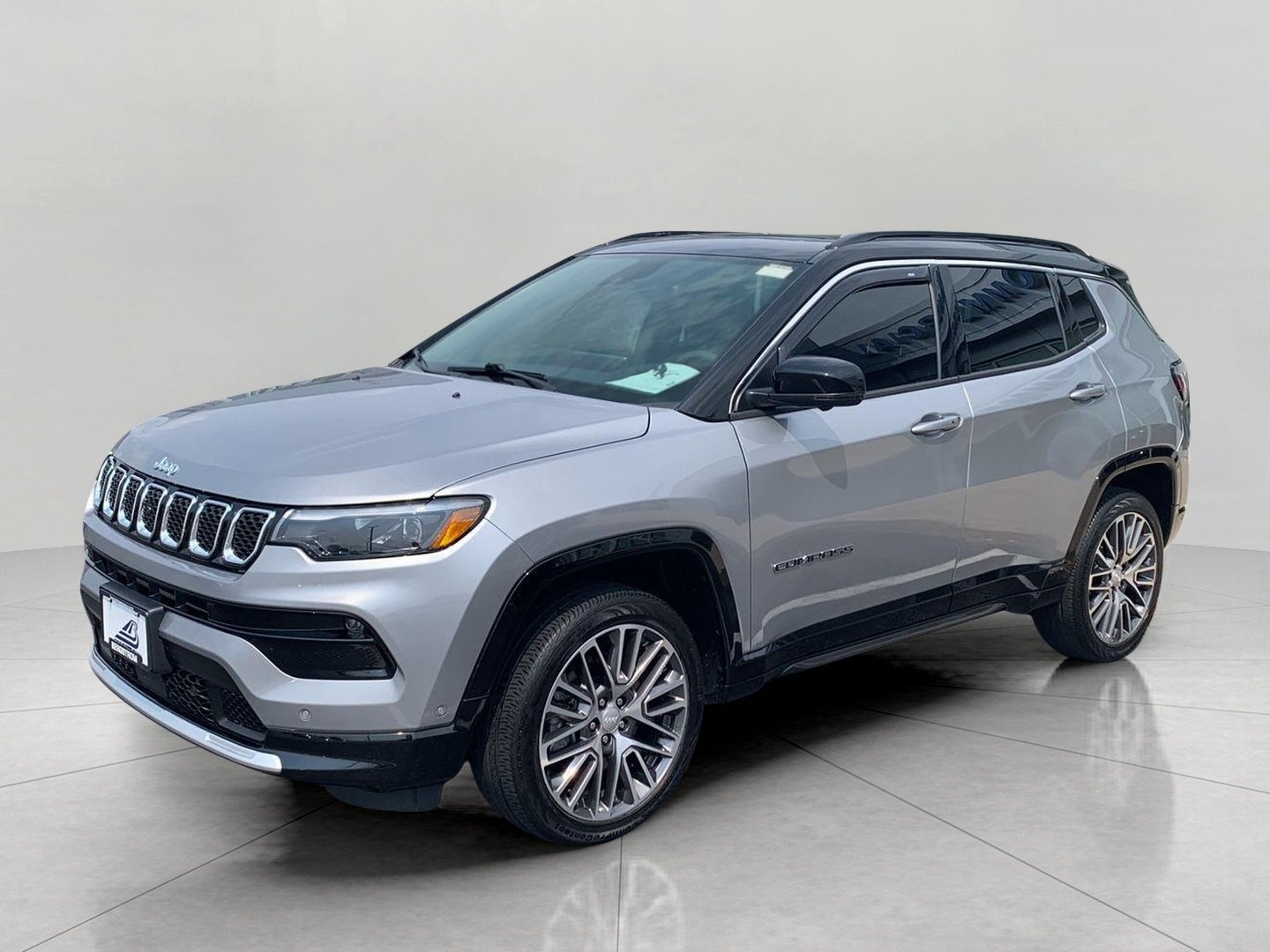 Used 2023 Jeep Compass Limited w/ Elite Group AWD/4WD image 4