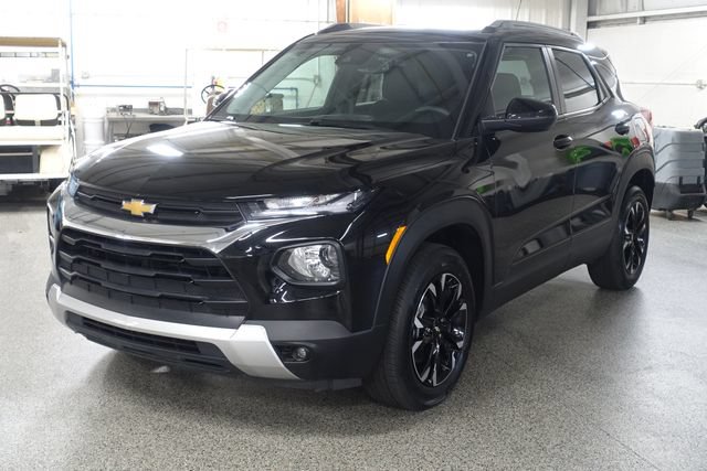 Used 2023 Chevrolet TrailBlazer LT w/ Convenience Package AWD/4WD image 3
