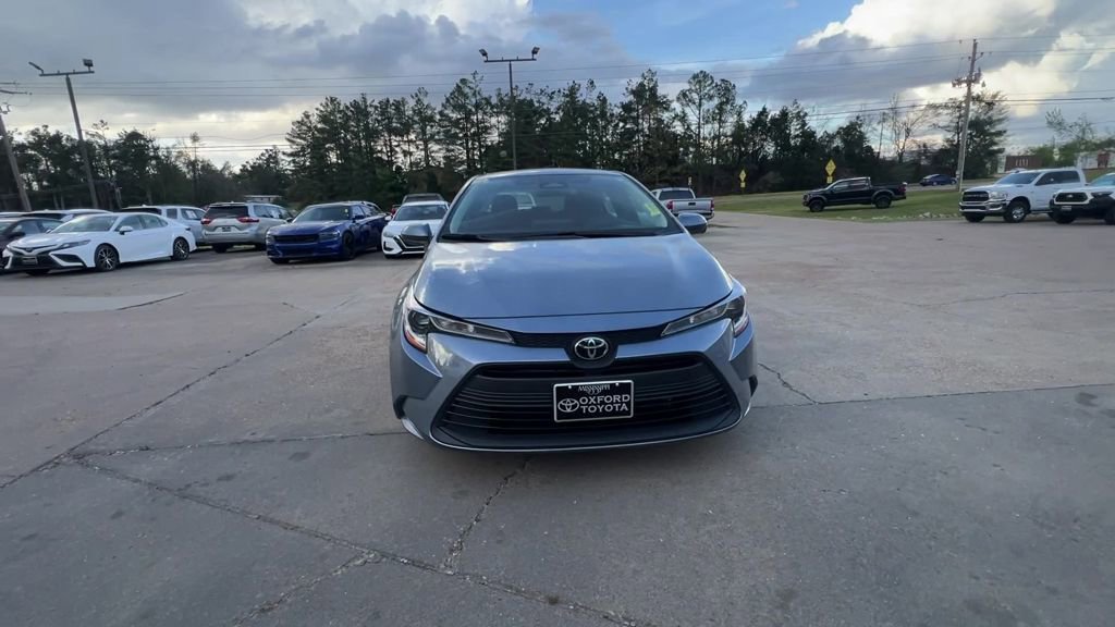 Used 2024 Toyota Corolla LE FWD image 9