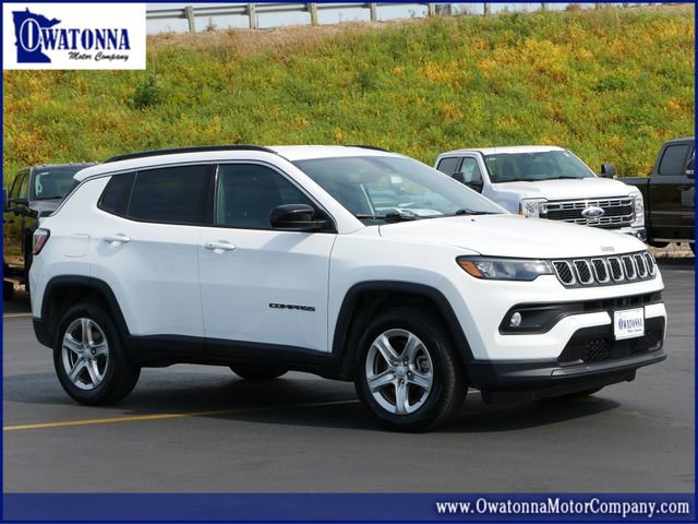 Used 2024 Jeep Compass Latitude image 1