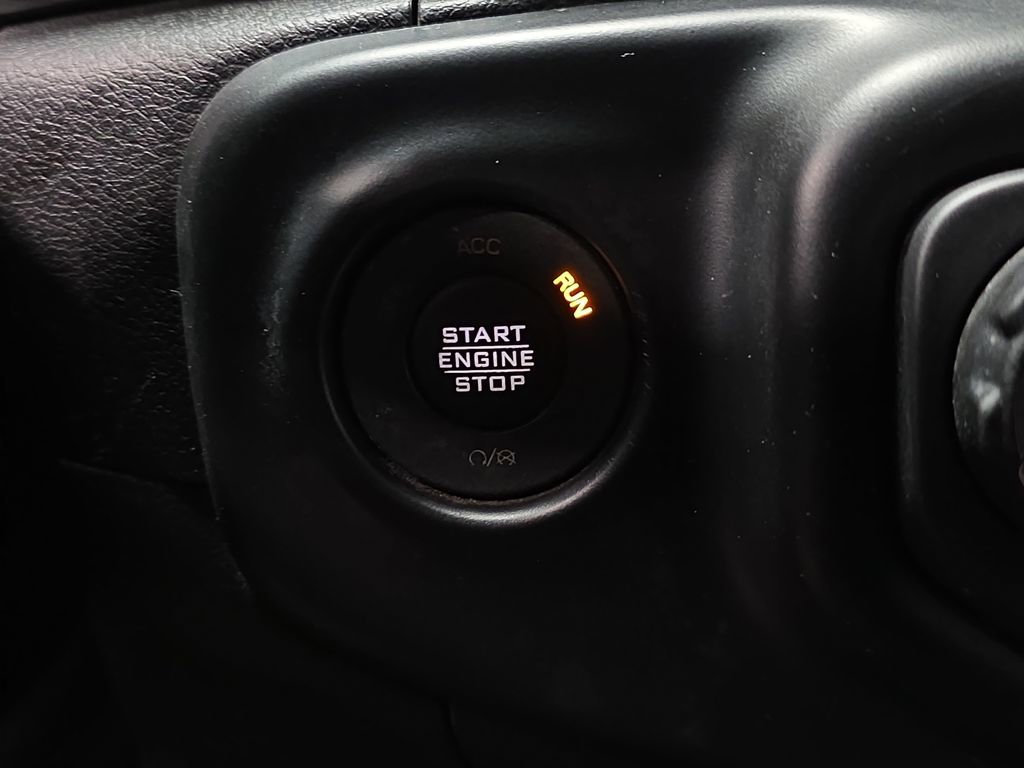 Used 2022 Jeep Wrangler Willys image 19