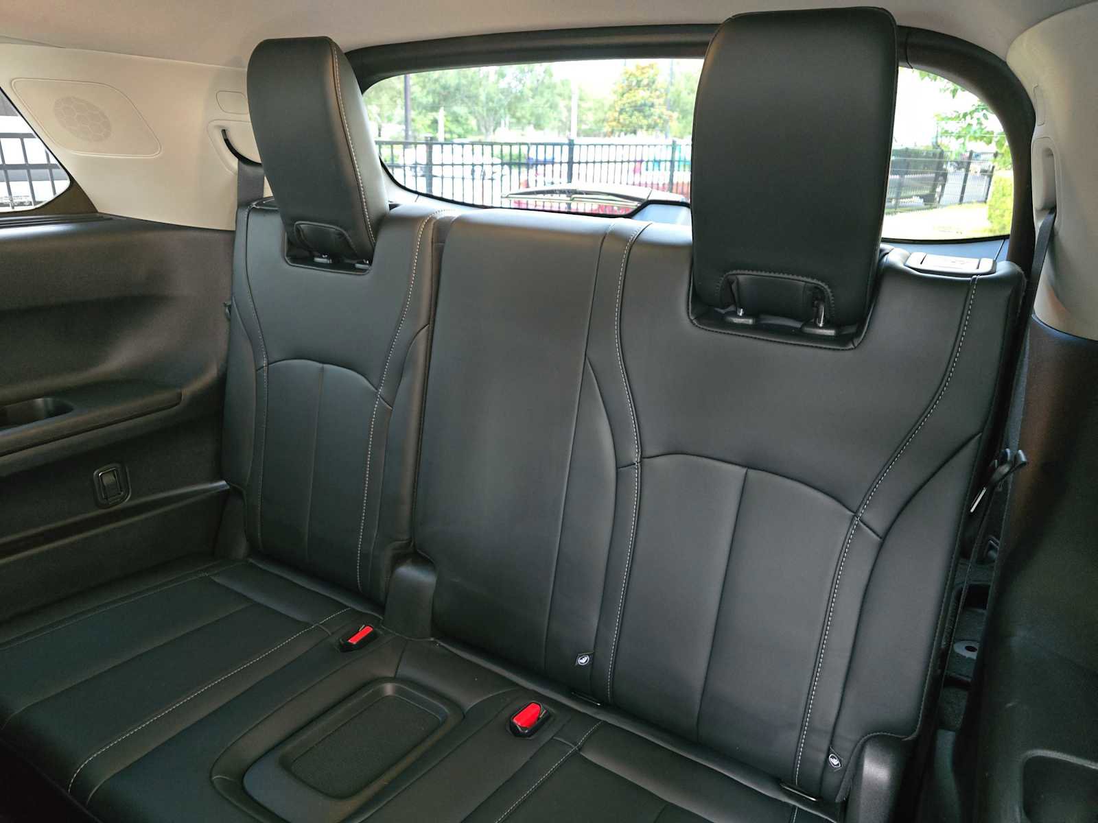 Used 2023 INFINITI QX60 Pure FWD image 9