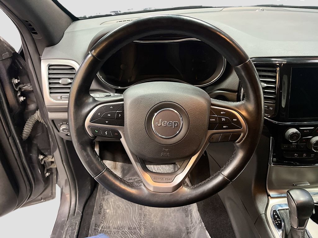 Used 2021 Jeep Grand Cherokee Laredo X AWD/4WD image 11