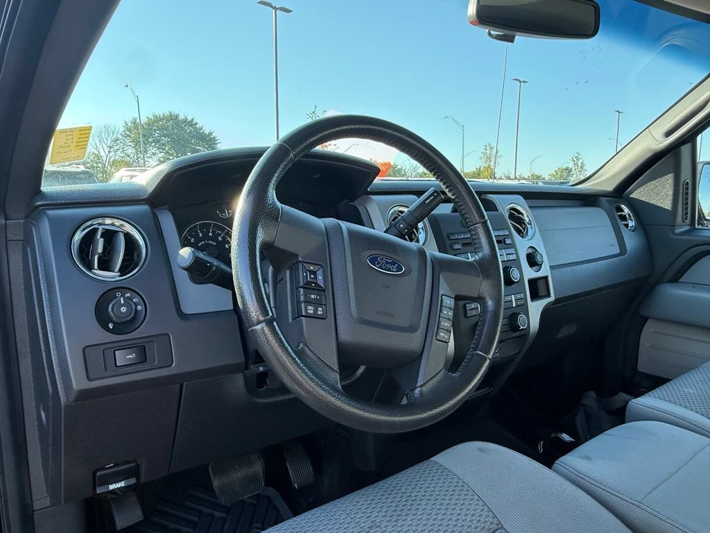 Used 2011 Ford F150 XLT w/ XLT Chrome Pkg AWD/4WD image 11