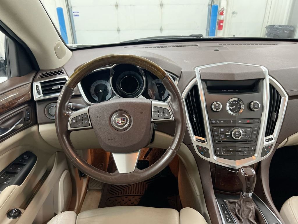 Used 2012 Cadillac SRX Luxury image 11