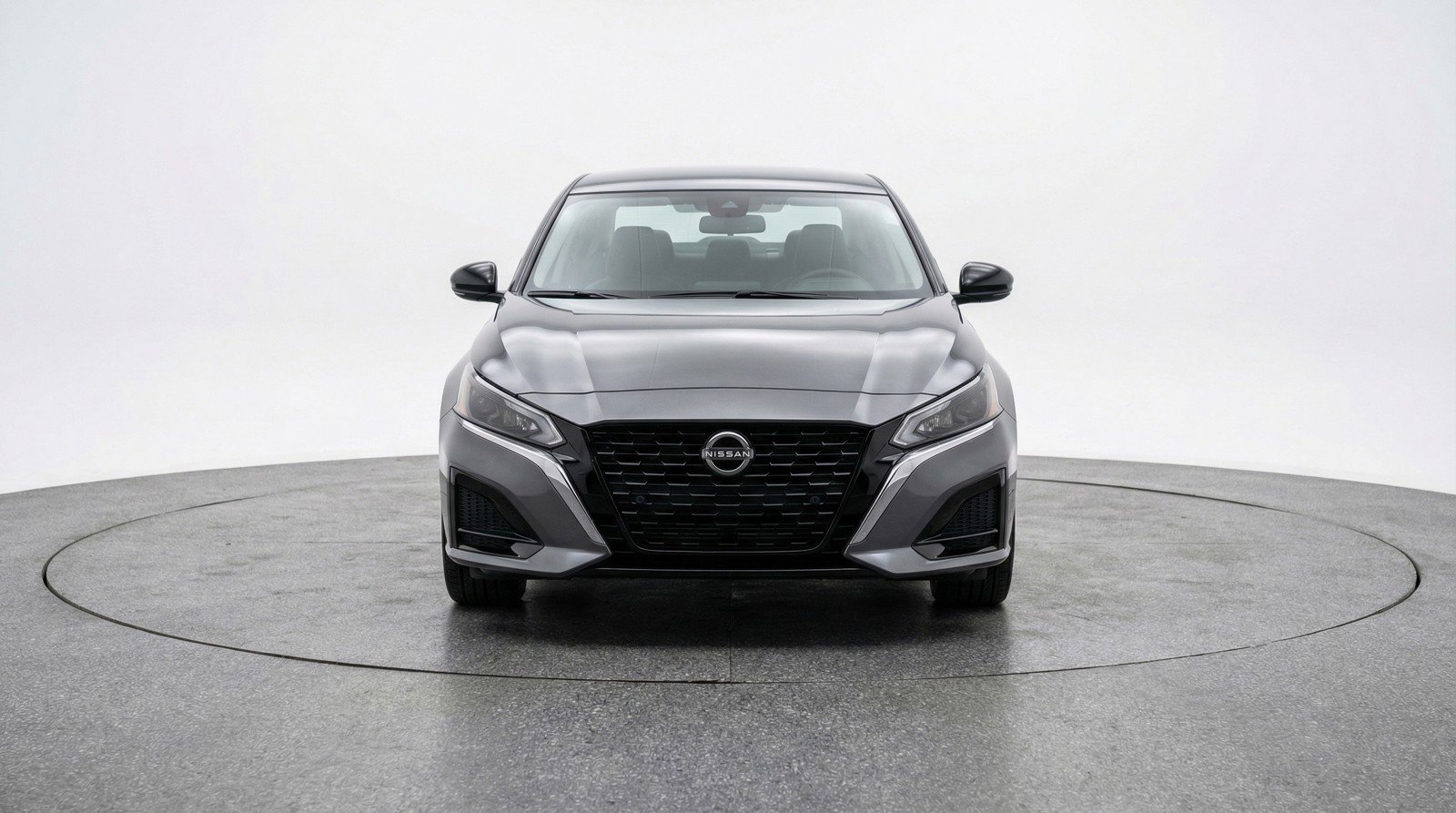 Used 2025 Nissan Altima 2.5 SV image 2