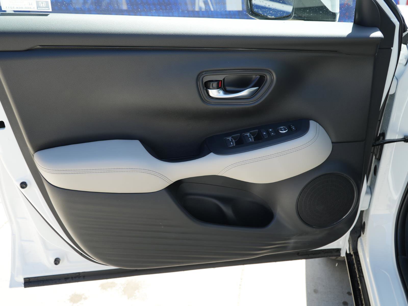 New 2026 Honda HR-V EX-L image 13